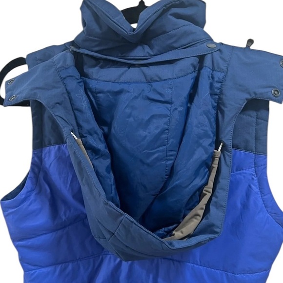 XS mammut hooded vest in excellent like new condition - Picture 9 of 11